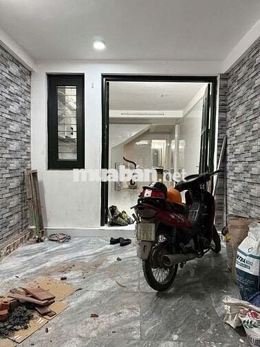 Cho thuê nhà nguyên căn gần Royal city