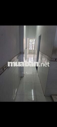 Nhà sạch sẽ,dt 4*15m,2pn,cổng rào,sân, hẽm thông,gần ngã 5 chua hang