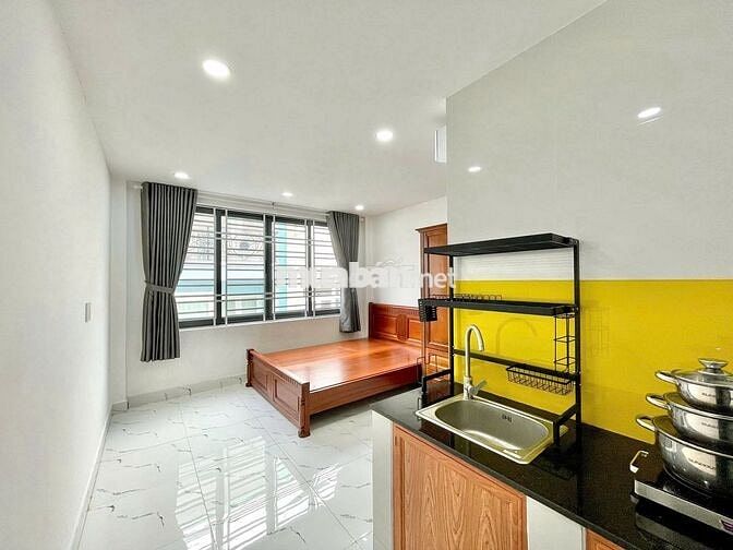 Ở ngay! Phòng CỬA SỔ full ĐỒ gần cầu THAM LƯƠNG có THANG MÀY - AN NINH