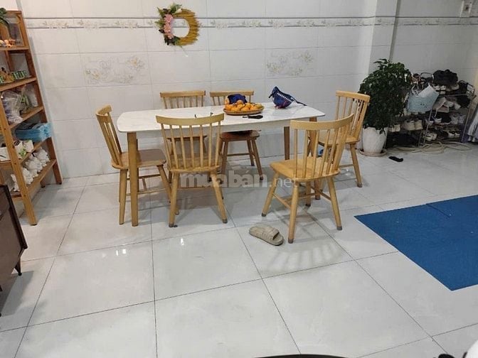Nhà cho thuê MT đg Phong Phú, P11 Q8. Dt 4x17. Giá 18tr, vị trí KD