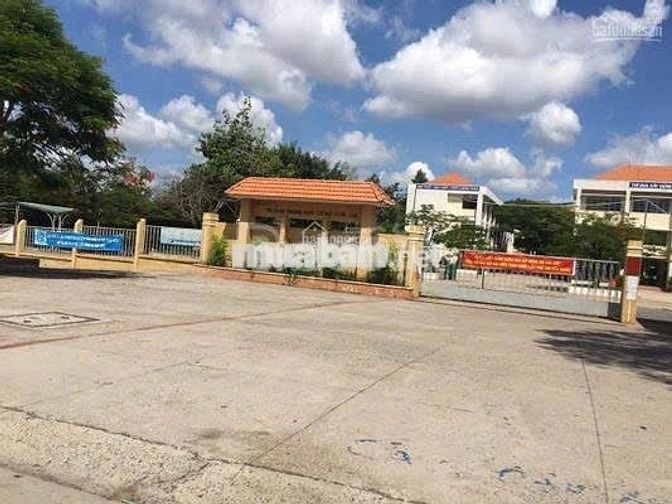 ĐÂT THỔ CƯ DÂN ĐÔNG.GÂN TRƯỜNG GẦN CHỢ