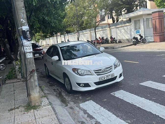 Hyundai Avante 2015 1.6 MT - 136896 km