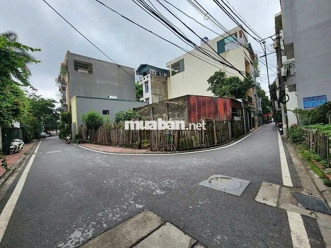 Bán Đất Cổ Nhuế BTL Cạnh HV Tài Chính Ô Tô vào 110m Lô Góc Giá 17.3 tỷ