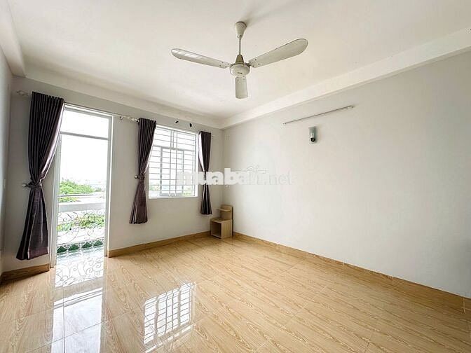 PHÒNG CÓ BAN CÔNG, RỘNG, ĐẸP KDC BÌNH PHÚ, Q6