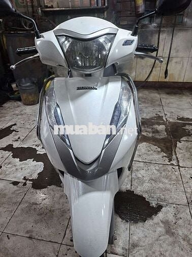 Bán Honda LEAD FI 125 đời 2015 giấy tờ hợp lệ