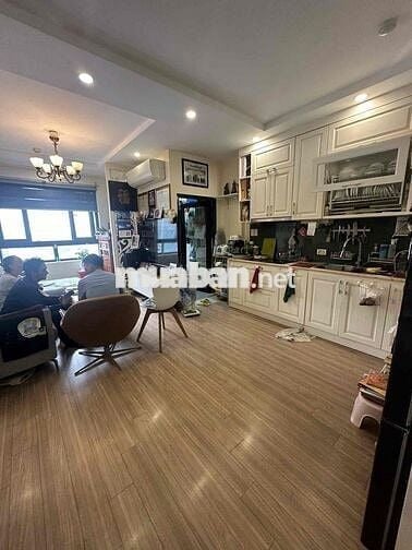 Liễu Giai 70 m toà Tower 6,9 tỷ chung cư cao cấp 2 ngủ ,