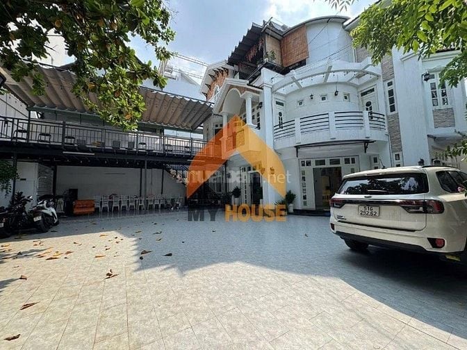 VILLA THẢO ĐIỀN Q2 SÂN SIÊU RỘNG KINH DOANH TỰ DO GIÁ SIÊU RẺ
