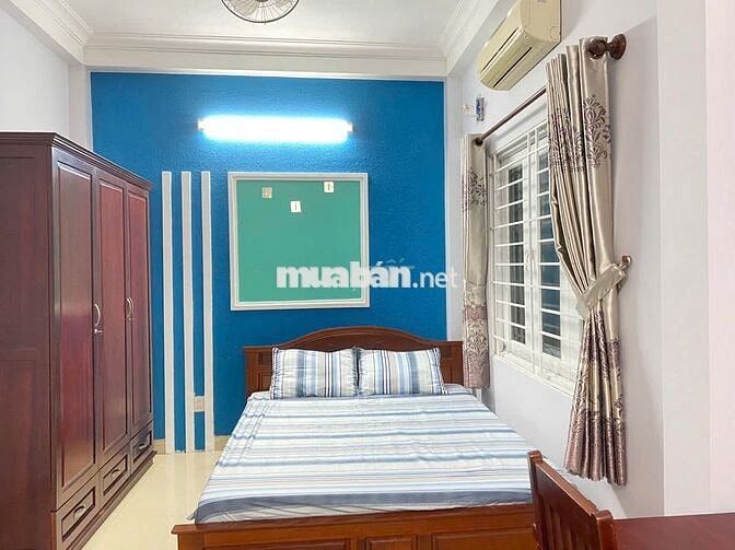 Phòng trọ 18m2 đường Nguyễn Thị Minh Khai, Quận 1
