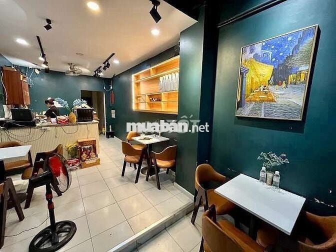 Sang nhượng cafe trung tâm q1 giá rẻ 15tr/60 m²