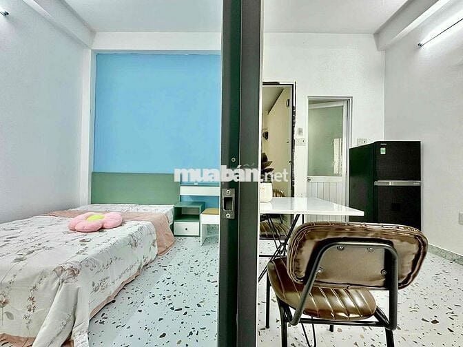 Cho thuê căn 1PN Tách bếp_Cửa sổ trời thoáng View bờ kè Trường Sa Q3