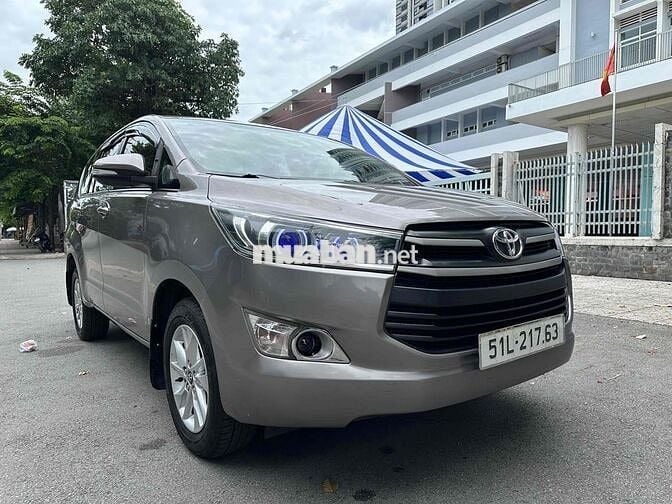 Toyota Innova 2017 2.0E - 118000 km
