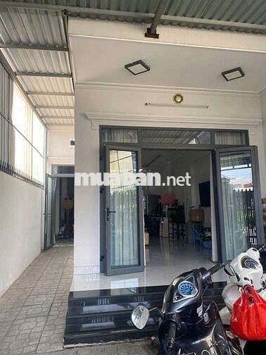 Bán nhà ngay Vòng Xoay Hiệp Thành 3, TDM, 105m2/ 1 Tỷ 880TR