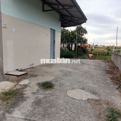 Dãy trọ hai mặt tiền dt 146m giá 1ty500tr . Gồm 6 phòng