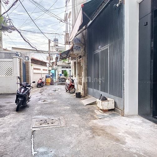 Xe hơi vô nhà - xây mới 4 tầng, 4.3x13m, Nguyễn Văn Nghi - chỉ 8.x tỷ