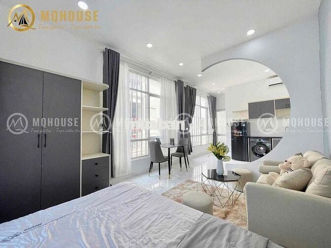 Căn hộ 1PN, Tách Bếp - Full NT - Ngay Trung Tâm Quận 10