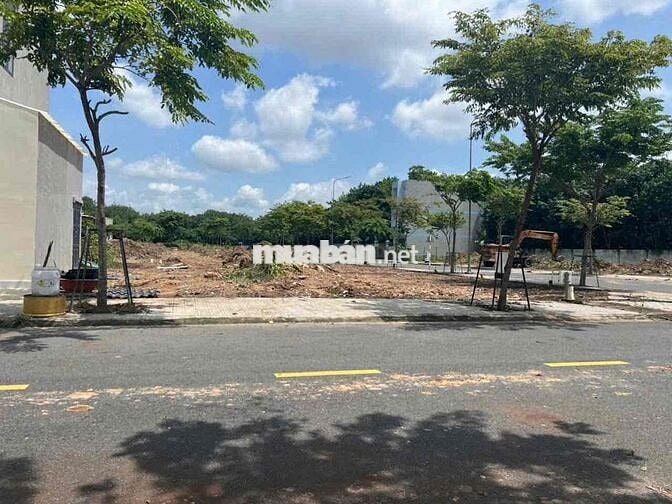 lô sát góc chợ nhật huy hoà lợi 70m2 (1ty250)