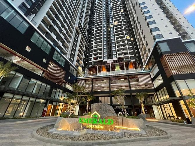Căn Hộ cao cấp The Emerald 2PN 2,1 tỷ/62m2 view hồ bơi sổ sẵn vay 80%