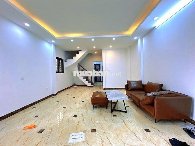 BÁN NHÀ HOÀNG QUỐC VIỆT, THANG MÁY, GARA OTO, KINH DOANH ĐỈNH