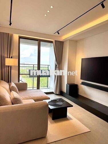 Căn hộ cao cấp 1 phòng ngủ CMT8 quận 3 full nội thất ở liền giá tốt !