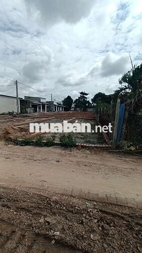 BÁN ĐẤT DĨ AN 63M GIÁ 2,3 tỷ (cách KCN vsip1) 500 m