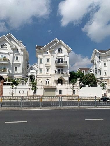 Cho thuê biệt thự Cityland mặt tiền Dương Quảng Hàm 14x20 5 tầng 100tr