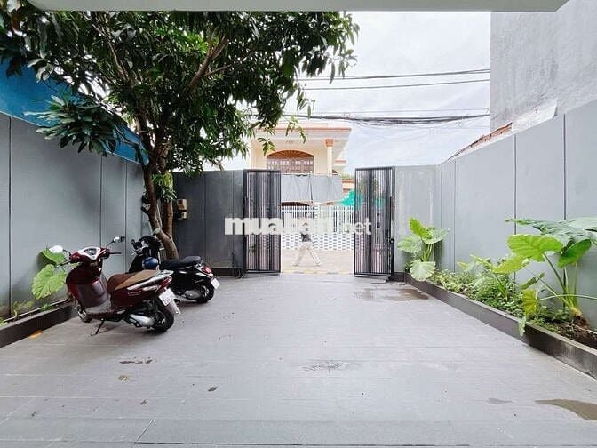 41 Chuyên dùng 9, Phú Mỹ,Q7, DT:213.5m2,3Tầng, Ngang7.4x29m, 23 tỷ