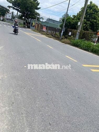 Cần bán lô đất đẹp mặt tiền đường Đức Hòa Thượng chính chủ mẹ mình