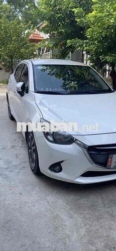 Mazda 2 2015  1.5 AT Sedan - 120000 km