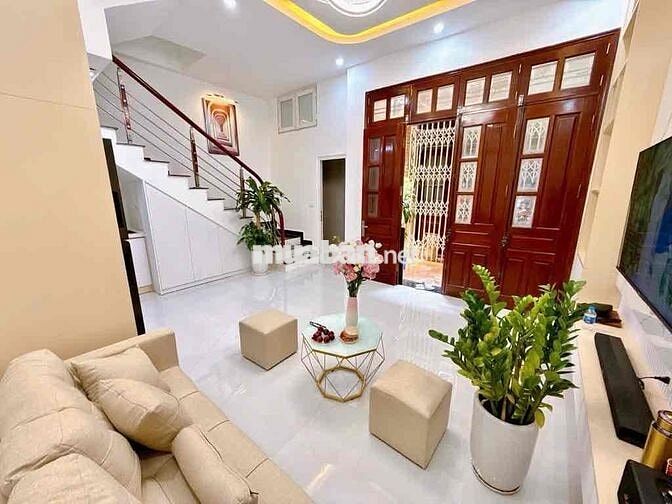 BÁN NHÀ TÂY SƠN- NGÃ TƯ SỞ- 33M2-7,75 TỶ- NHÀ ĐẸP- THOÁNG TRƯỚC SAU