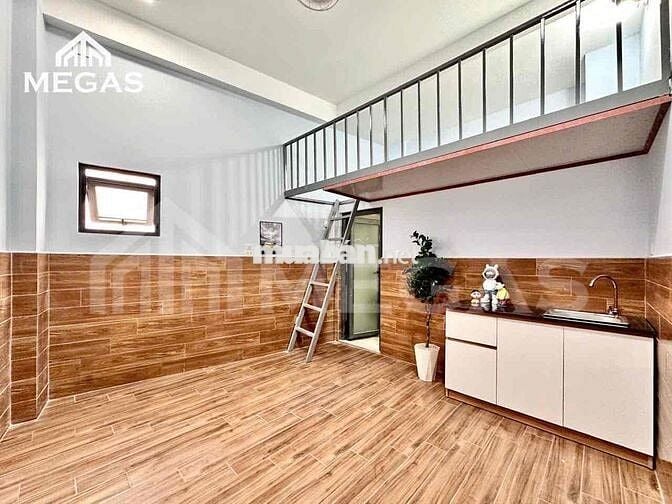 Cửa sổ mới xây full nội thất gác cao ngay Công Viên Làng Hoa
