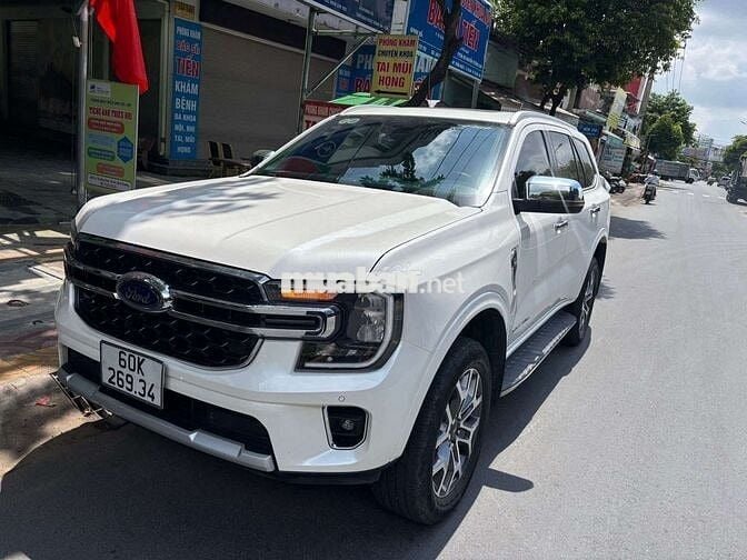 Everest model 2023 bảo dưỡng hãng siêu đẹp