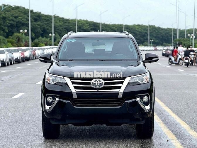 Toyota Fortuner 2.7V 4x2 AT 2017 Nhập Khẩu
