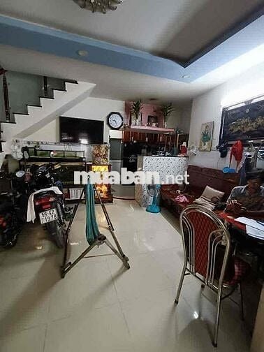 BÁN NHÀ GÓC NỞ HẬU Q6 - 3PN - 50m2 - VÒNG XOAY PHÚ LÂM - Nhỉnh 4 tỷ