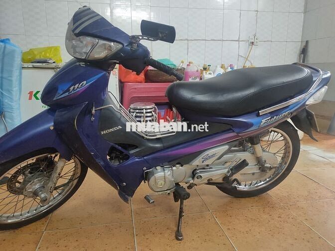 Bán xe future 1 - xe zin, nhà chật nên bán