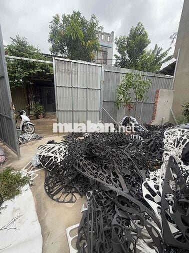 Cho thuê kho 12tr/th Dt:250m( trần kho cao , có điện 3fa )  Phù hợp sx