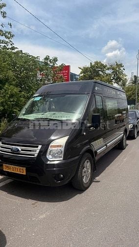 Cần bán xe Ford Transit Limousine 2015