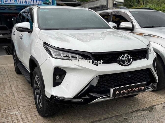 Toyota Fortuner 2021 Legender trẻ trung, thể thao