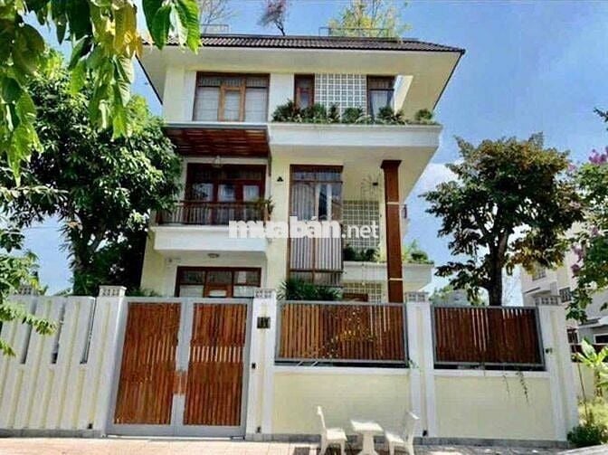 Biệt Thự Tăn Phong Full Nội Thất