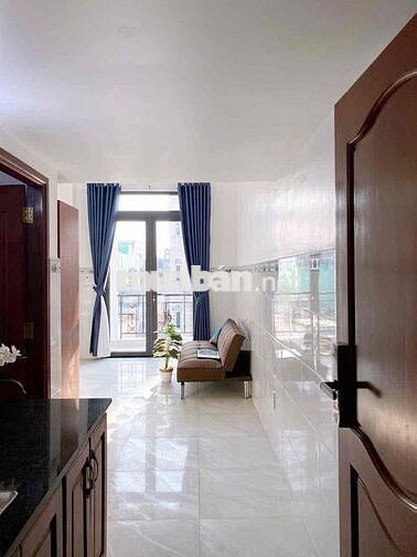 Phòng ban công giáp nguyễn thị thập. Thang máy, máy giặt riêng