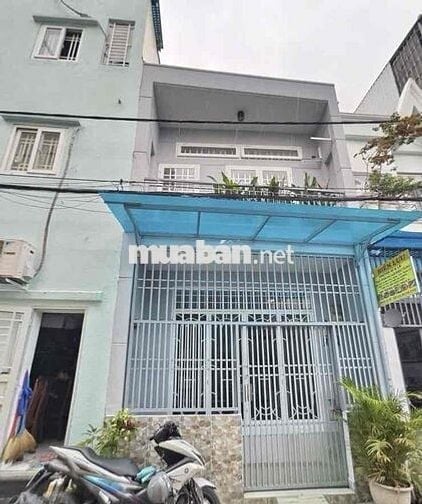 Bán nhà HXH Bình Tân,32m2, 4❌8m, - 2 tầng- 2Pn- sổ hồng hoàn công