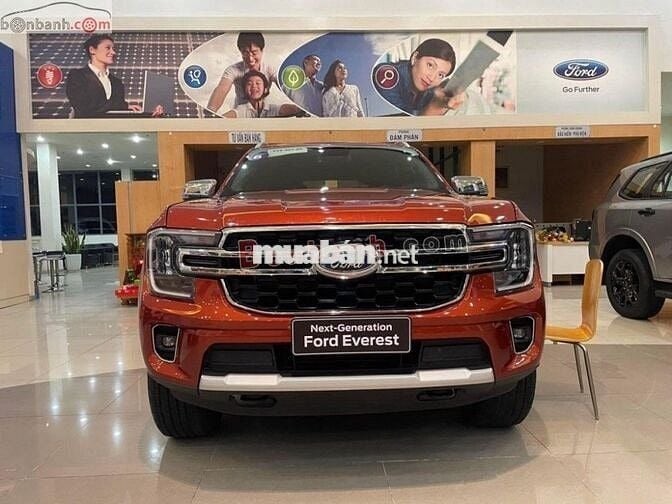 Ford Everest Titanium 4x2 AT