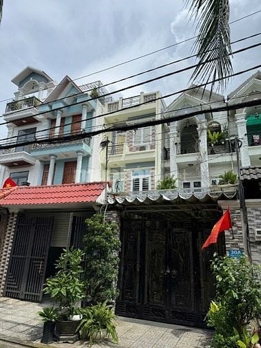 Bán nhà MT Thạnh Lộc 57,Q12 , Ngay Chợ , Gía cực Tốt.