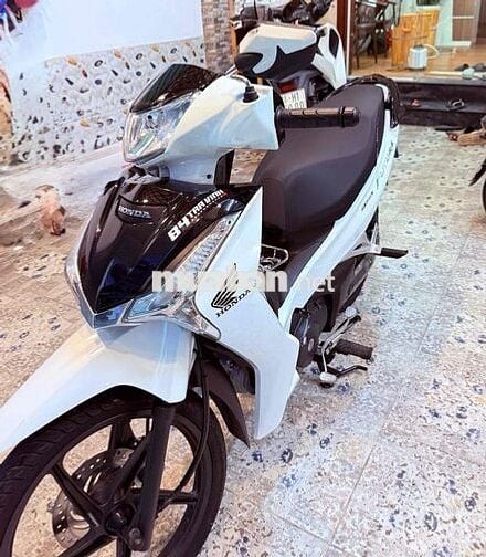 Xe chính chủ bán - Đi chưa dc 2000km