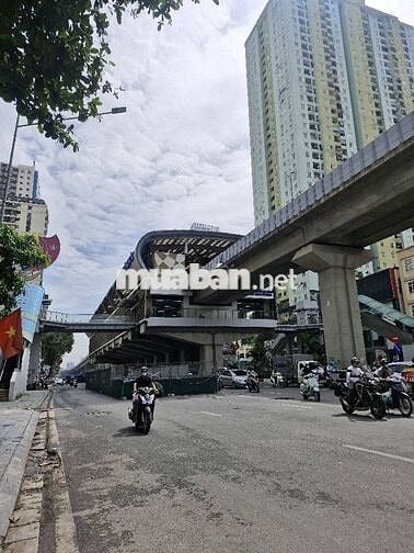 HIẾM - TRUNG TÂM MỖ LAO QUẬN HÀ ĐÔNG - 2 THOÁNG TRƯỚC SAU - GIÁ ĐẦU TƯ