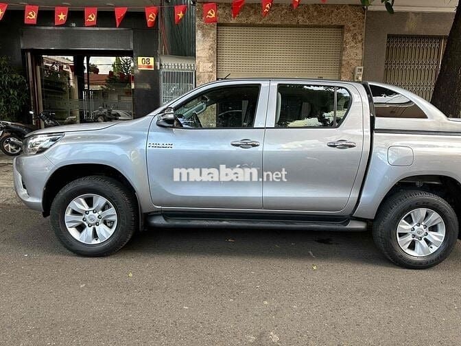 TOYOTA HILUX E 2.4L 4x2 MT NHẬP THÁI