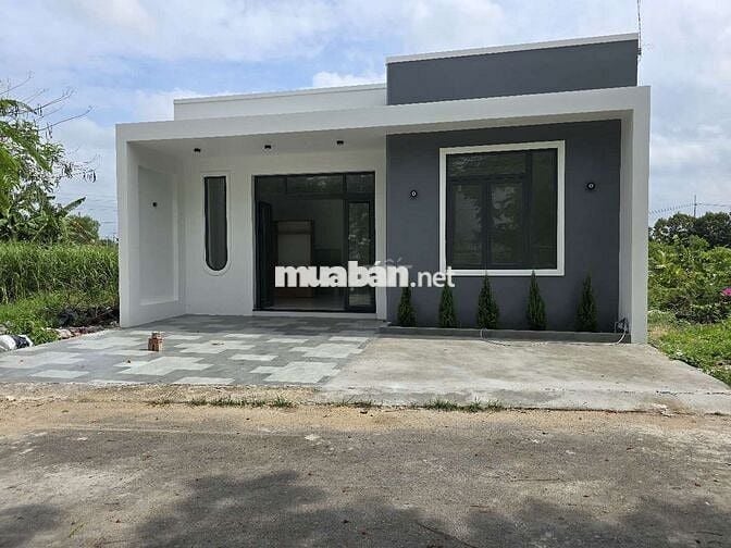 Chỉ 1,6 tỷ sở hữu Nhà mới xây dựng 2PN đường nhựa Kdc Tân Hòa