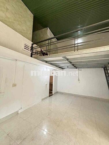 Căn nhà thuê Bùi Thị Xuân gần Km3, công viên