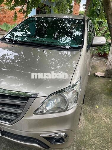 Toyota Innova 2017 2.0E - 110000 km