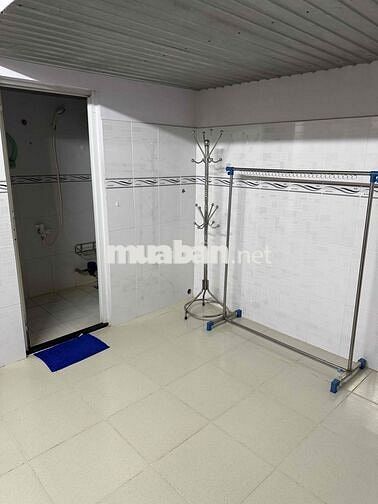 Phòng trọ 20m², gần chợ, an ninh tốt – phù hợp SV & vợ chồng trẻ