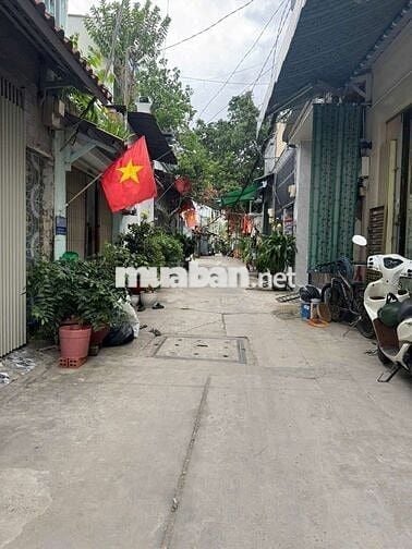 Nhà sân trước 2m Huỳnh Tấn Phát Quận 7